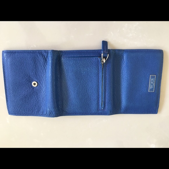 Tumi Bags Tumi Trifold Wallet Poshmark